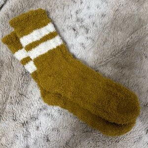 NWOT Fuzzy socks